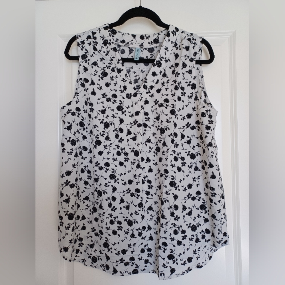 sz L dressy flowered tank top